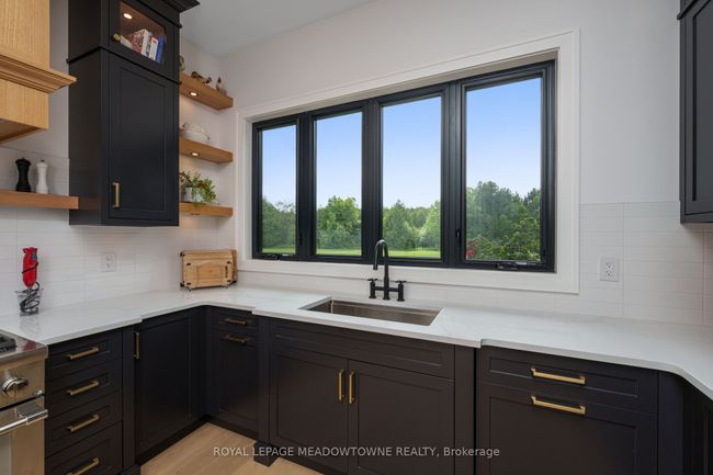 6089 First Line, House other with 7 bedrooms, 6 bathrooms and 20 parking in Orton ON | Image 8