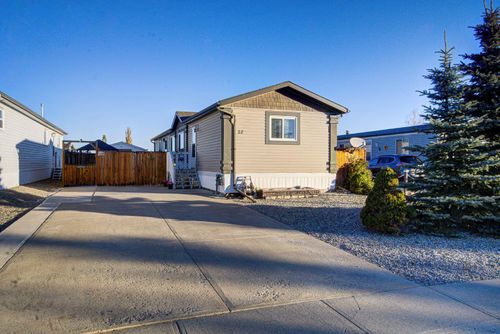 32 Westover Cres, Claresholm, AB, T0L0T0 | Card Image