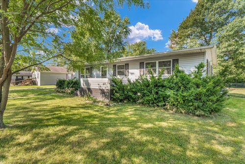 203 N Lane St, Potomac, IL, 61865-9416 | Card Image