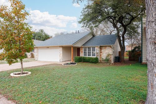 7611 Navarro Pl, Austin, TX, 78749-3023 | Card Image