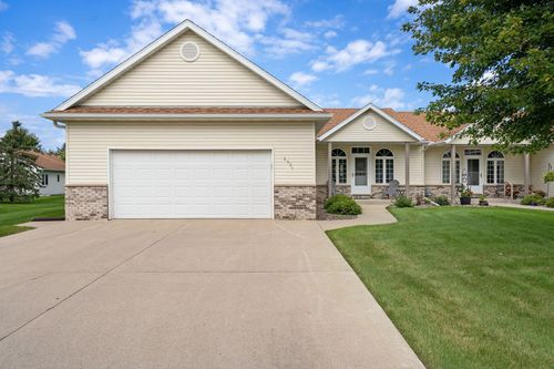 2094 Richway Ln Se, Owatonna, MN, 55060-4144 | Card Image