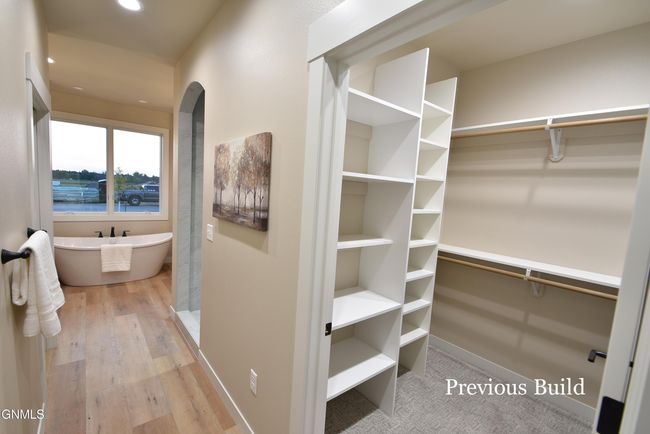 1612 Community Loop, House other with 3 bedrooms, 4 bathrooms and null parking in Bismarck ND | Image 17