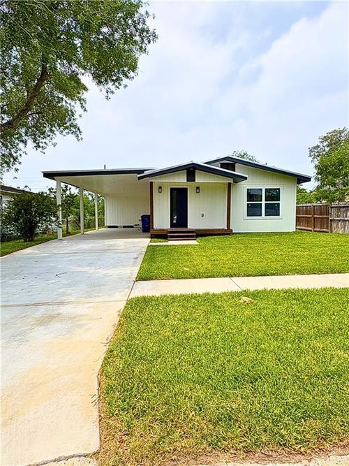 437 S Georgia Ave, Mercedes, TX, 78570-3016 | Card Image