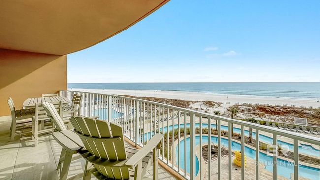 Balcony | Image 17