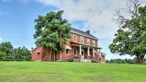 857 Davenport Rd, Cumberland City, TN, 37050-7214 | Card Image