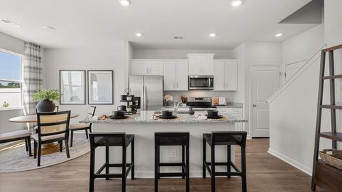 1963 Aztec Ave, Shakopee, MN, 55379-7737 | Card Image