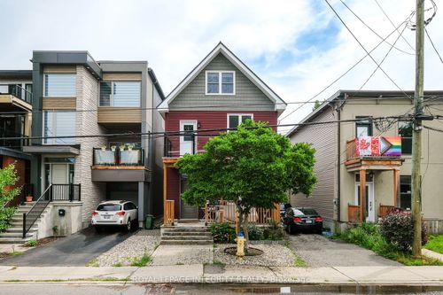 {{alt}} | Card Image