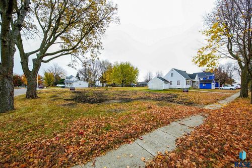 518 Ne Park St Street, Luverne, MN, 56156 | Card Image