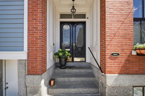 2-19 Salem St, Boston, MA, 02129-3007 | Card Image