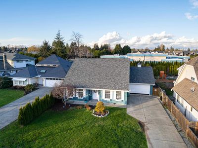 5451 Grove Ave, House other with 3 bedrooms, 2 bathrooms and null parking in Delta BC | Image 2