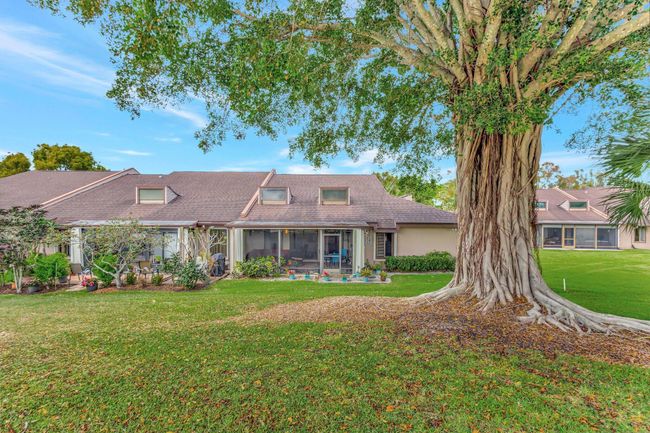 6700 Versailles Ct, Condo with 3 bedrooms, 3 bathrooms and null parking in Lake Worth FL | Image 47