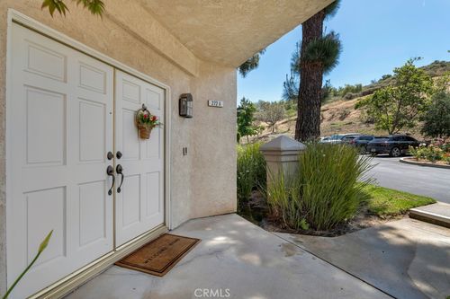 a-272 Fieldstone Way, Simi Valley, CA, 93065-6768 | Card Image