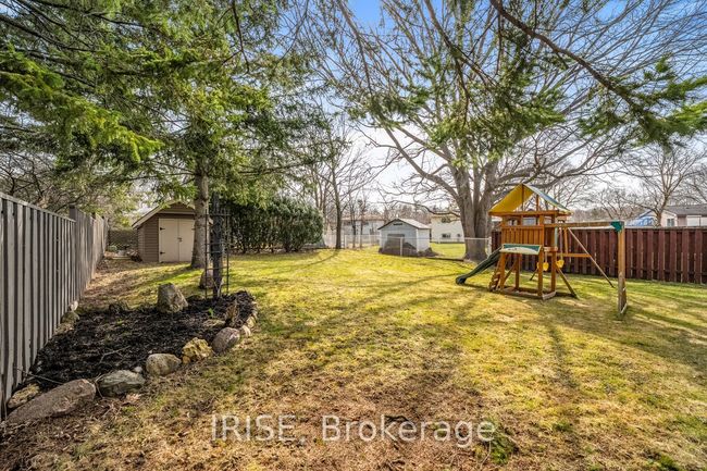 109 Thomas St, House other with 4 bedrooms, 3 bathrooms and 4 parking in Cambridge ON | Image 34