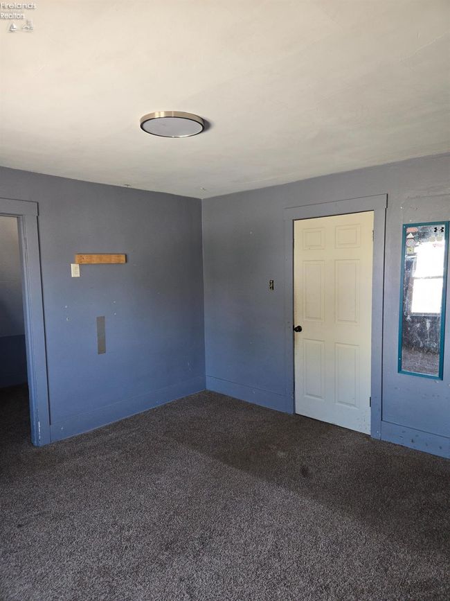 91 1 St Ave, House other with 6 bedrooms, 2 bathrooms and 2 parking in Tiffin OH | Image 22