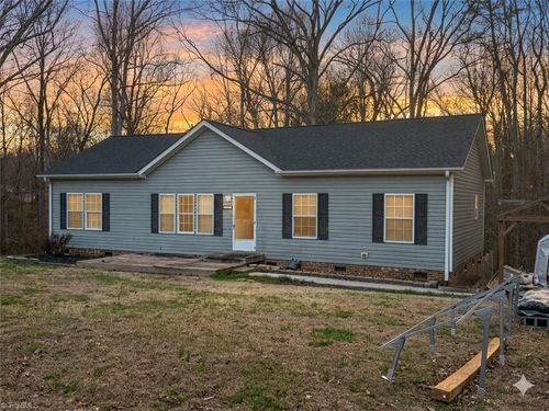 3233 Alamo Dr, Trinity, NC, 27370-7301 | Card Image