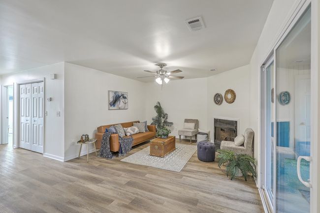 Lots of natural light | Image 4