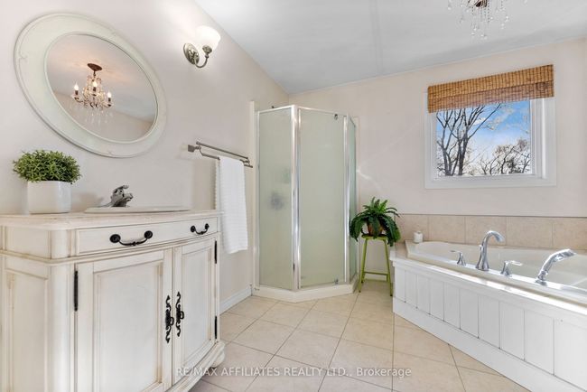 105 N Channel Rd, House other with 3 bedrooms, 2 bathrooms and 3 parking in Johnstown ON | Image 20