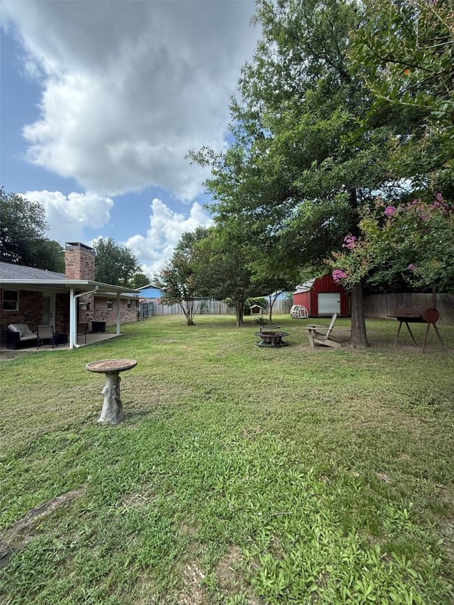 1502 Robin St, House other with 3 bedrooms, 2 bathrooms and null parking in Mineola TX | Image 39