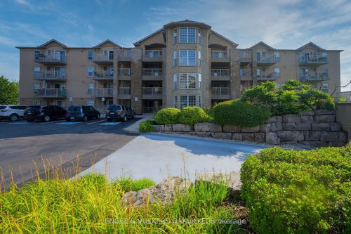 308-1810 Walkers Line, Burlington, ON, L7M4V3 | Card Image