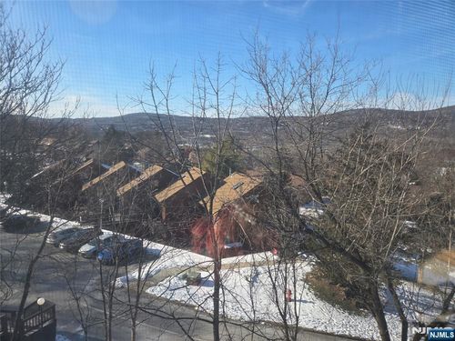 23 Wimbledon Dr, Vernon, NJ, 07462-5556 | Card Image