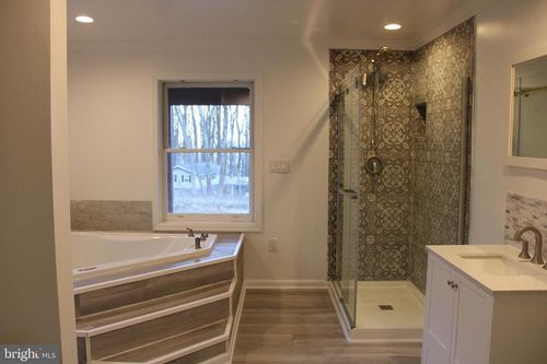 28 Henry Way, LINDEN, VA, 22642-5130 | Card Image