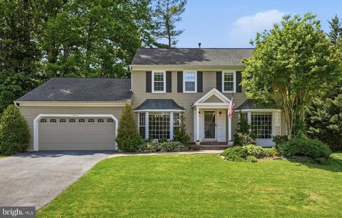 9215 Cork Pl, BURKE, VA, 22015-2046 | Card Image