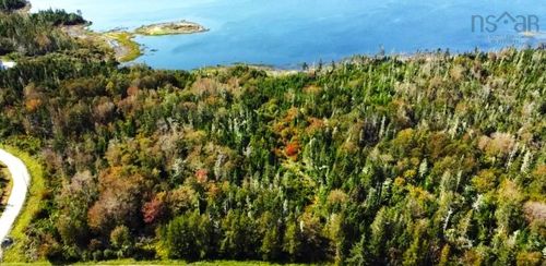 4 E Green Harbour Rd, Lockeport, NS, B0T1L0 | Card Image