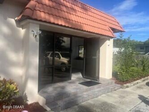 902 S Nova Rd, Daytona Beach, FL, 32114-5803 | Card Image