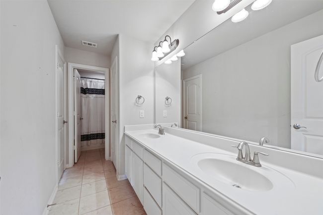2600 Grail Maiden Ct, Townhouse with 4 bedrooms, 4 bathrooms and null parking in Lewisville TX | Image 27
