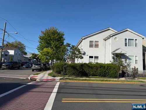 312 Centre Ave, Secaucus, NJ, 07094-3003 | Card Image