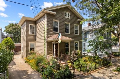 4 Jefferson Street, Home with 4 bedrooms, 2 bathrooms and 2 parking in New Haven CT | Image 1