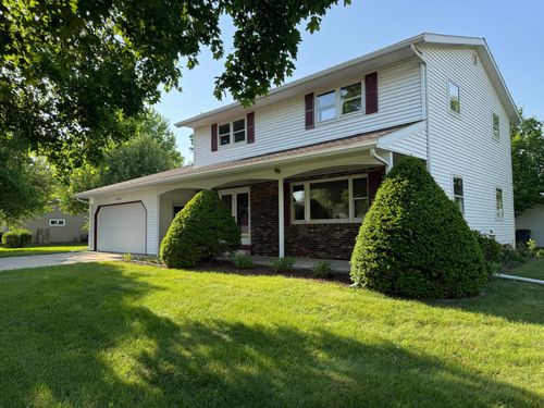 603 Dogwood Ave, Marshall, MN, 56258-2418 | Card Image
