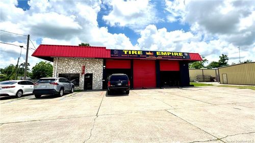 1201 Gerstner Memorial Dr, Lake Charles, LA, 70601-4851 | Card Image