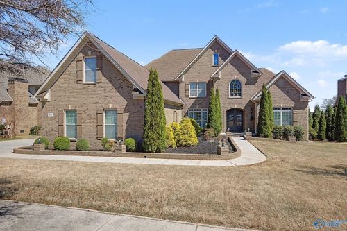 111 Fieldmaster Dr, Madison, AL, 35758-4901 | Card Image