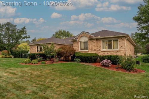 286 Union Drive, Rochester Hills, MI, 48307 | Card Image