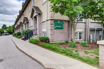 2 - 450 Connaught St, Condo with 3 bedrooms, 3 bathrooms and 1 parking in Kitchener ON | Image 1