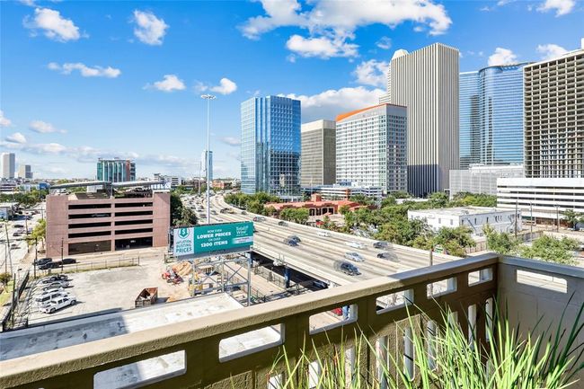 APT-722 - 2016 Main St, Condo with 2 bedrooms, 2 bathrooms and 1 parking in Houston TX | Image 22
