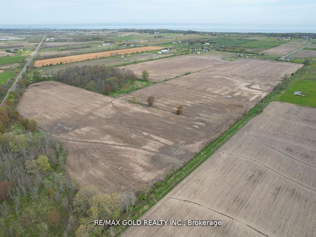 705 Kemp Rd W, House other with 3 bedrooms, 1 bathrooms and 10 parking in Grimsby ON | Image 5