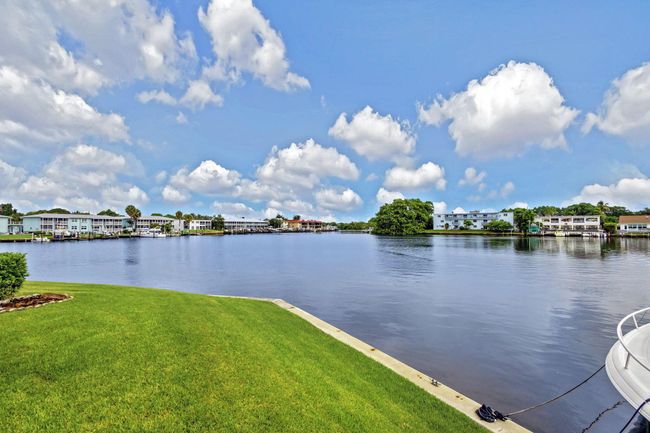 APT-316 - 313 Lake Cir, Condo with 2 bedrooms, 2 bathrooms and null parking in North Palm Beach FL | Image 26