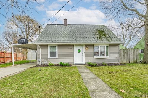 4368 Crescent Dr, Niagara Falls, NY, 14305-1102 | Card Image