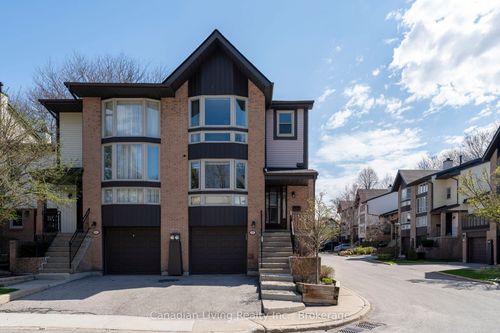 55 Sw English Ivyway Way, North York, ON, M2H3M3 | Card Image