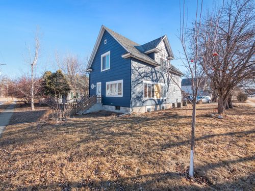 276 Minnesota Ave W, Glenwood, MN, 56334-1525 | Card Image