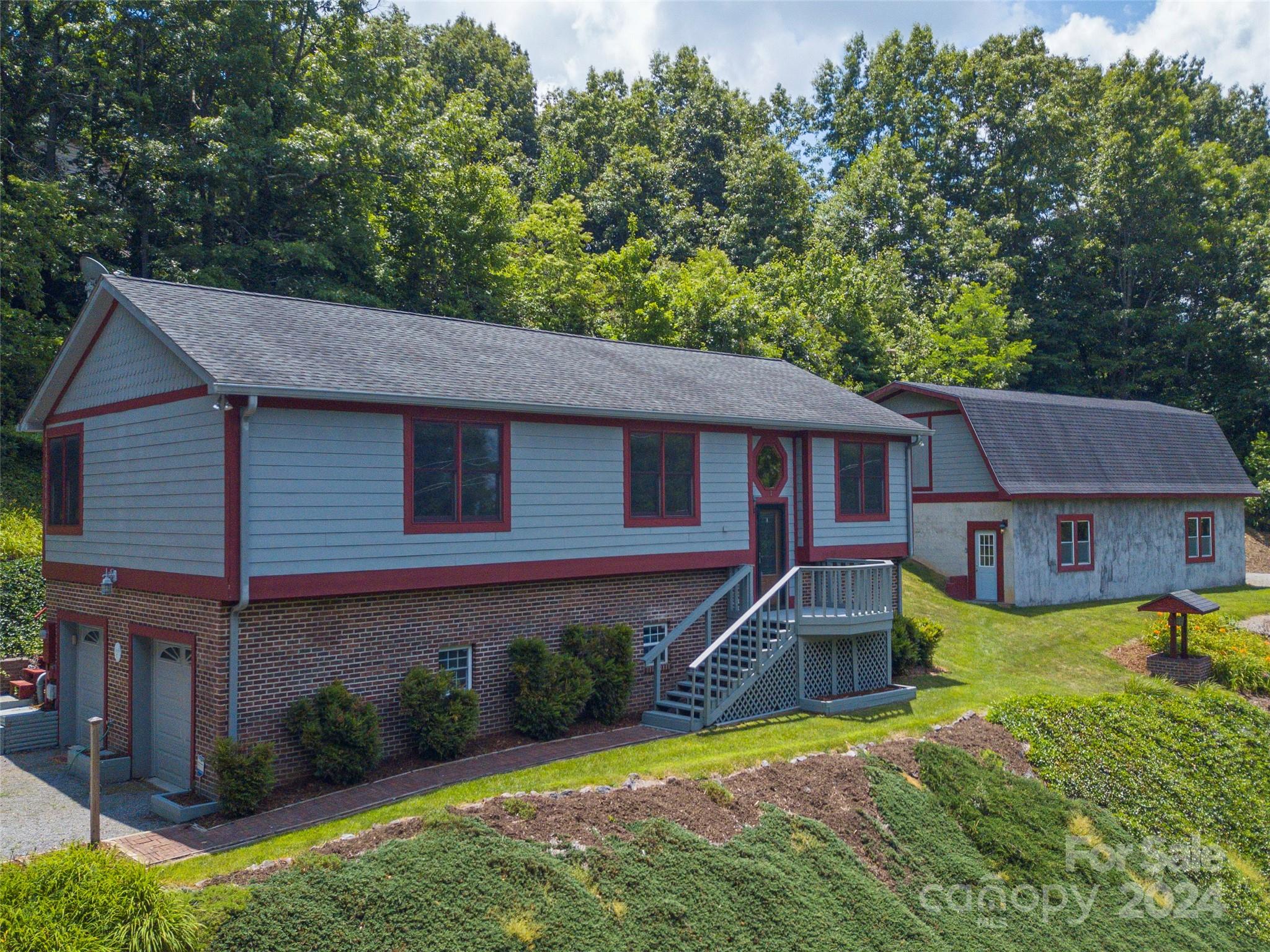 Sourwood Ridge Rd, Black Mountain, NC 28711