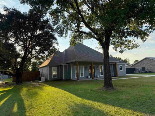 20260 Sallie Dr, Plaquemine, LA, 70764-5323 | Card Image