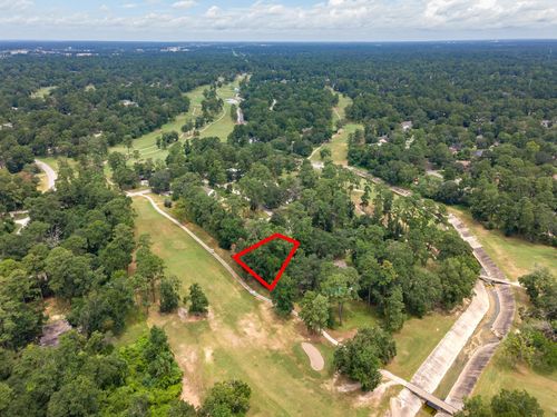 135 Jeb Stuart Ln, Conroe, TX, 77302-1149 | Card Image