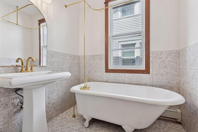 704 Holly Avenue - Bathroom 1 | Image 19