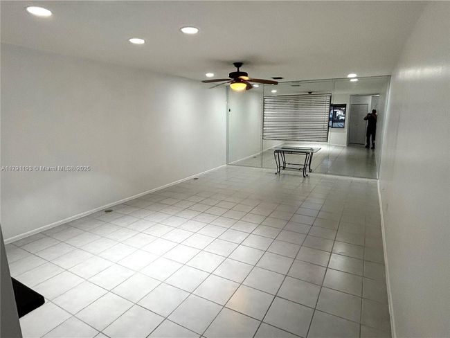 120 Roselle Ct, Home with 3 bedrooms, 2 bathrooms and null parking in Royal Palm Beach FL | Image 11