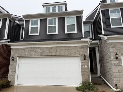 4811 Broomfield Way, Lake Orion, MI, 48359-1957 | Card Image