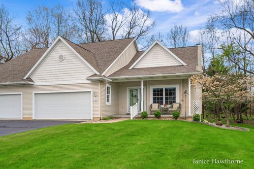 642 W Woodlawn Ave, Hastings, MI, 49058-1039 | Card Image