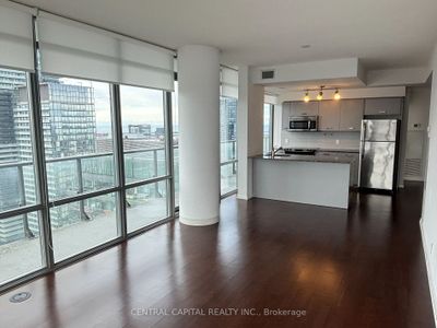 4805 - 832 Bay St, Condo with 2 bedrooms, 2 bathrooms and 1 parking in Toronto ON | Image 1